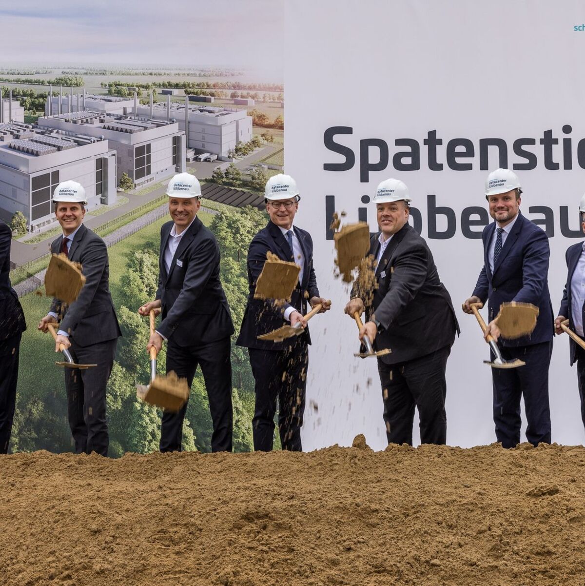 Im November war der Spatenstich für das Schwarz-Digits-Rechenzentrum. (Archiv) - Foto: Frank Hammerschmidt/dpa