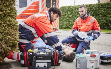 Der Rettungsdienst - rund um die Uhr deutschlandweit im Einsatz.jpg