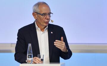 IGBCE-Chef: Merz muss sein Menschenbild korrigieren