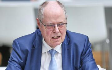 Steinbrück will Bedingungen für Ende von Brandmauer zur AfD