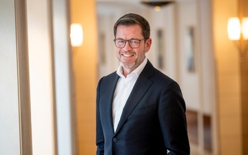 Karl-Theodor_zu_Guttenberg_Pressefoto.jpg