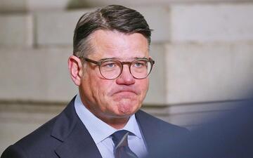 Rhein lehnt Steuererhöhungen der Bundesregierung ab