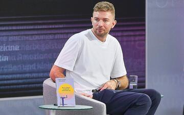 Kramer schreibt zweiten Roman: 1.000 Tage am Schreibtisch