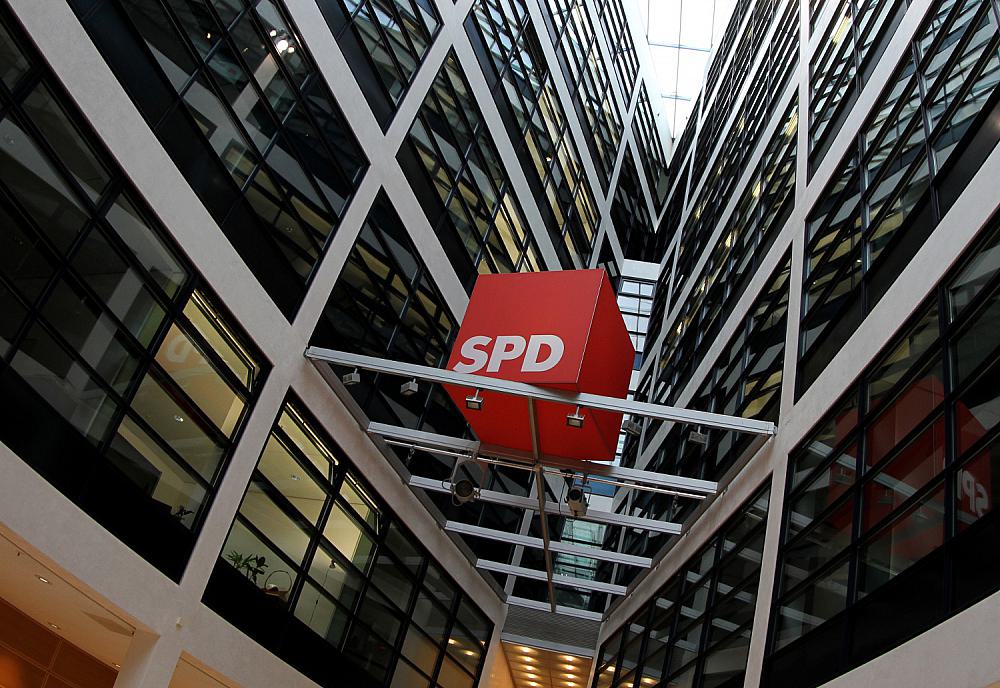 SPD-Logo im Willy-Brandt-Haus