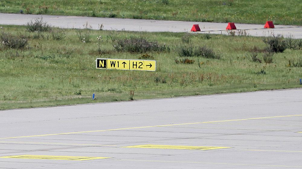 Start- und Landebahn an einem Flughafen (Archiv)