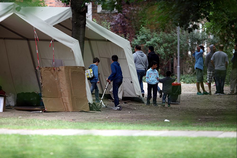 Flüchtlinge an einer Aufnahmestelle (Archiv)