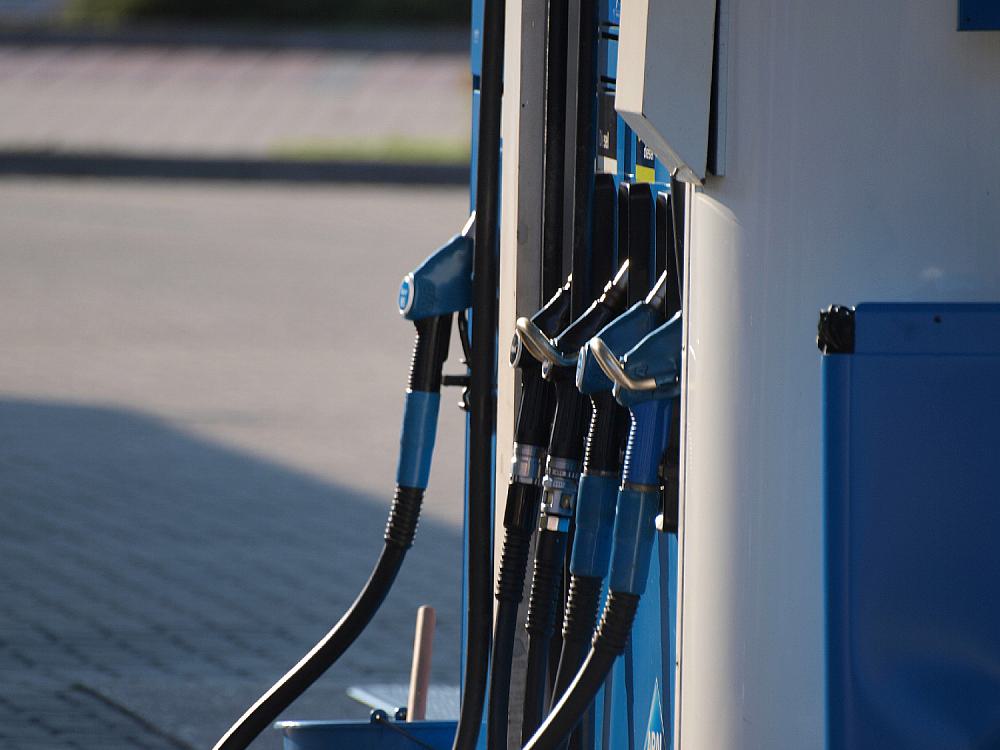 ZapfsÃ¤ule an einer Aral-Tankstelle