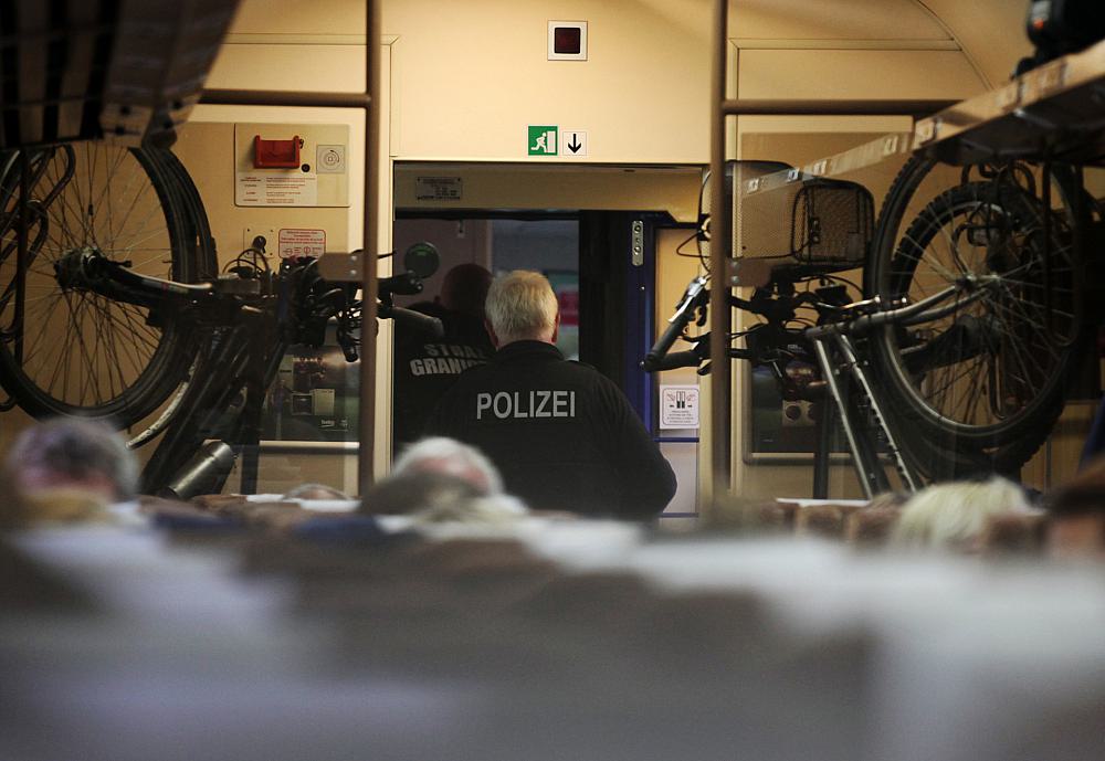 Grenzkontrolle im Zug