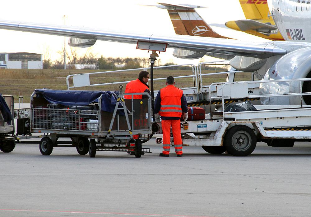 Gepäckverladung am Flughafen