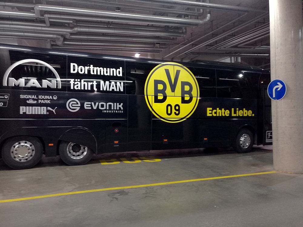 Bus von Borussia Dortmund (Archiv)