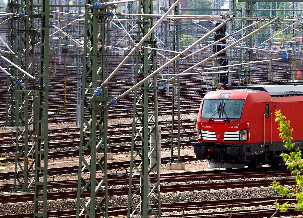 Lok auf Gleisanlage (Archiv)