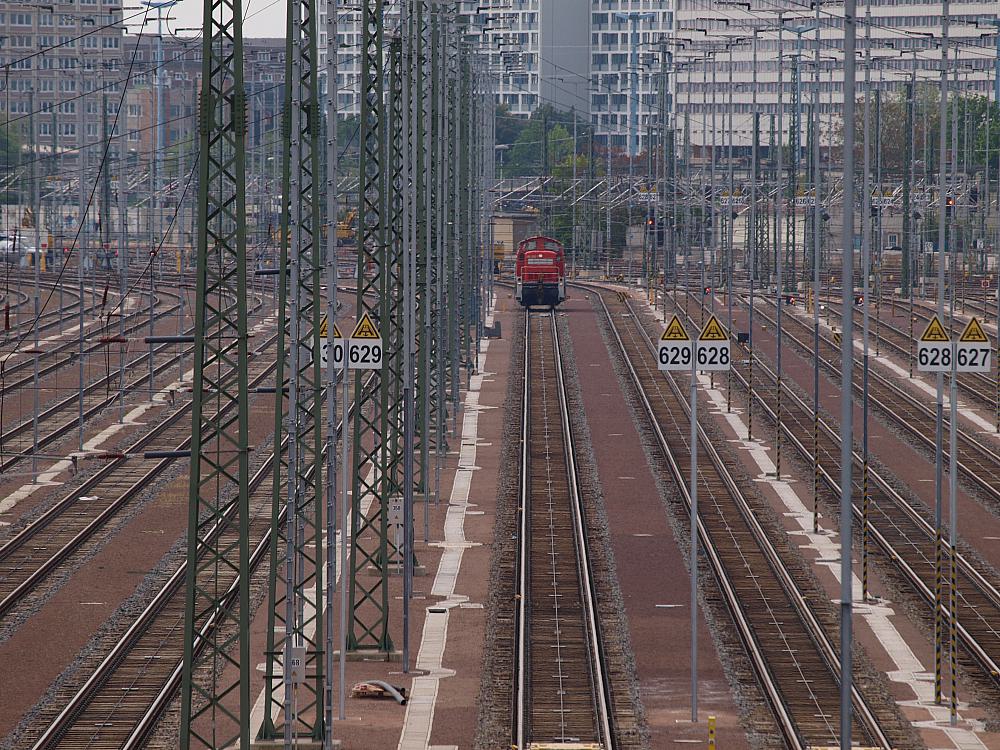 Lok auf Gleisanlage (Archiv)