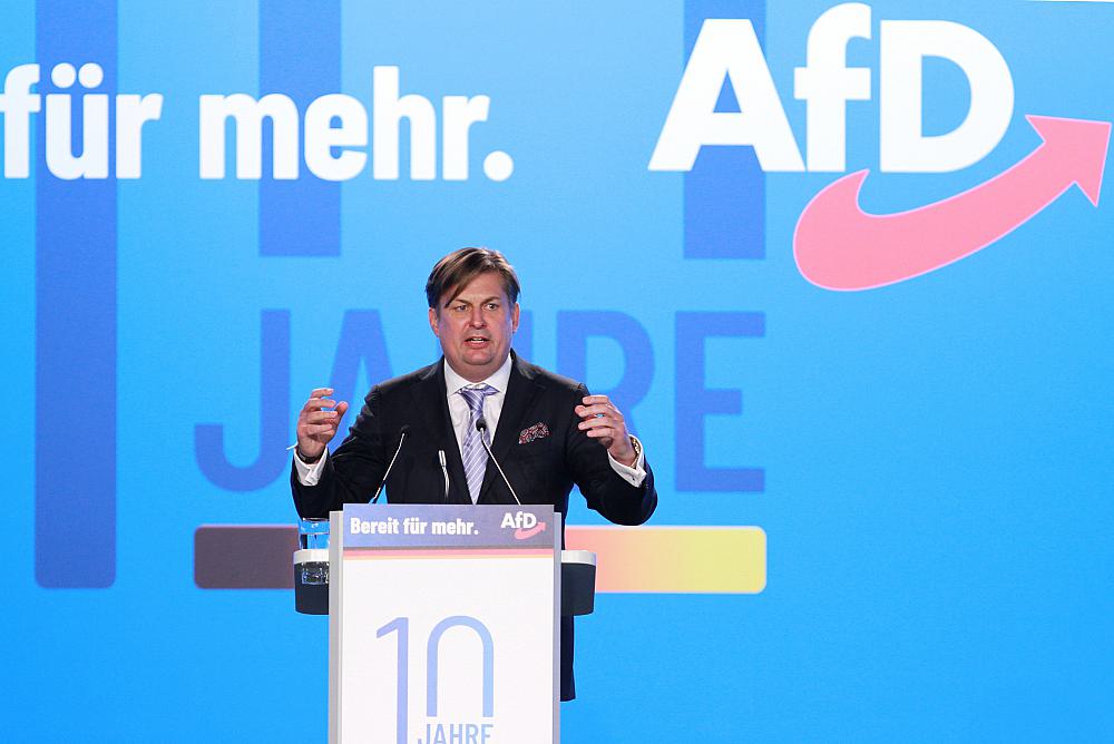 Maximilian Krah hält seine Vorstellungsrede am 29.07.2023