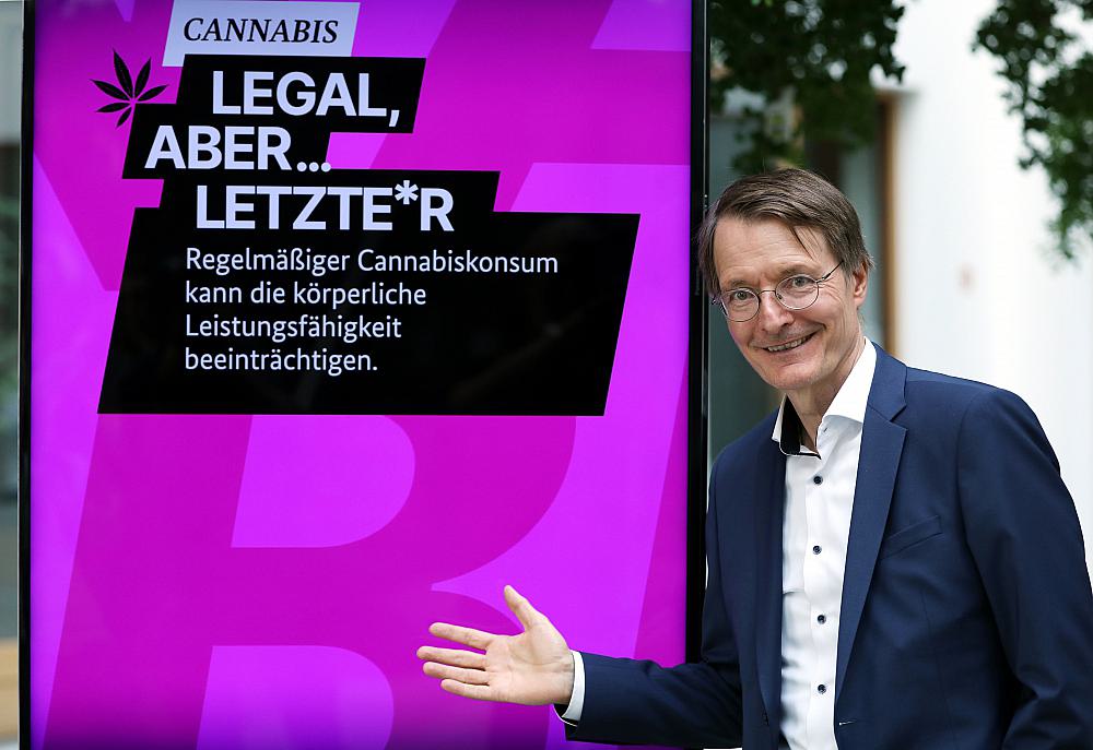Karl Lauterbach bei der Vorstellung der Cannabis-Kampagne (Archiv)