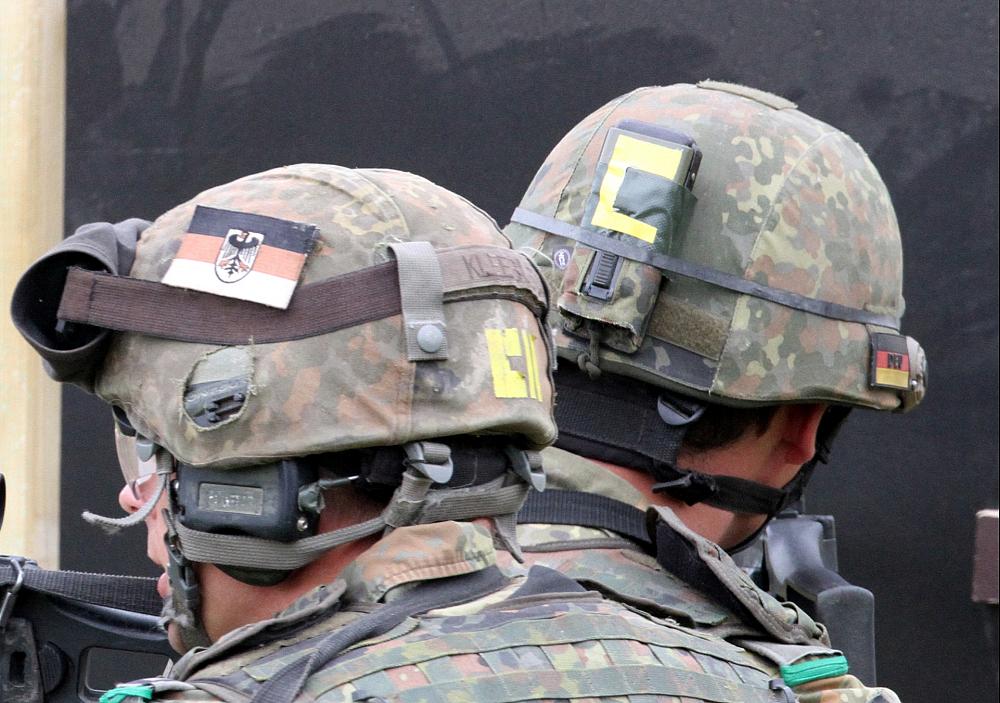 Bundeswehr-Helme (Archiv)