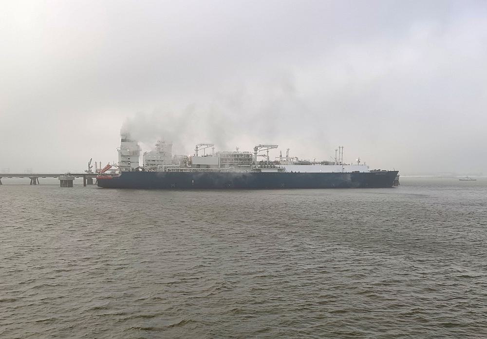 Schwimmendes LNG-Terminal in Wilhelmshaven (Archiv)
