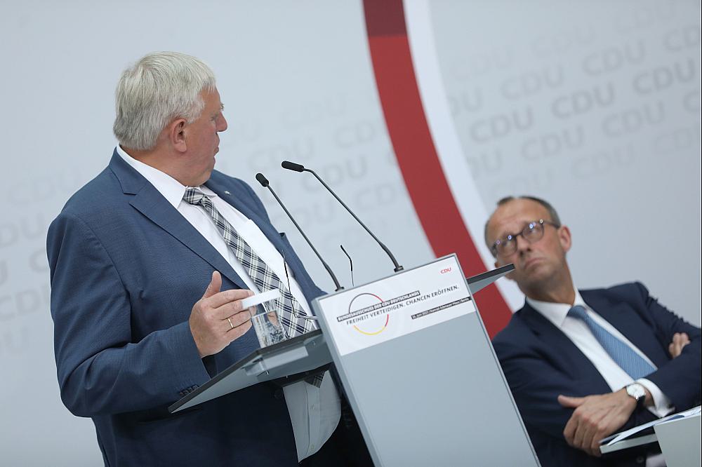 Karl-Josef Laumann und Friedrich Merz (Archiv)