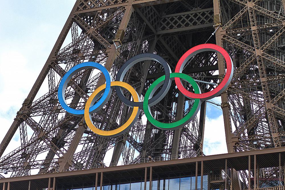 Eiffelturm mit Olympischen Ringen (Archiv)