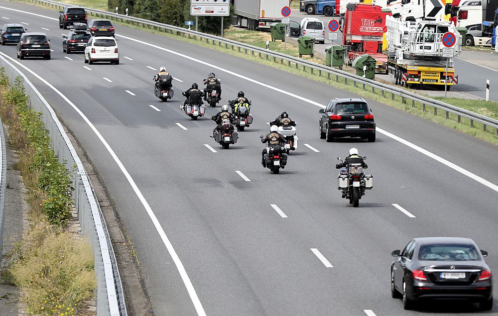 Harley-Fahrer auf der Autobahn (Archiv)