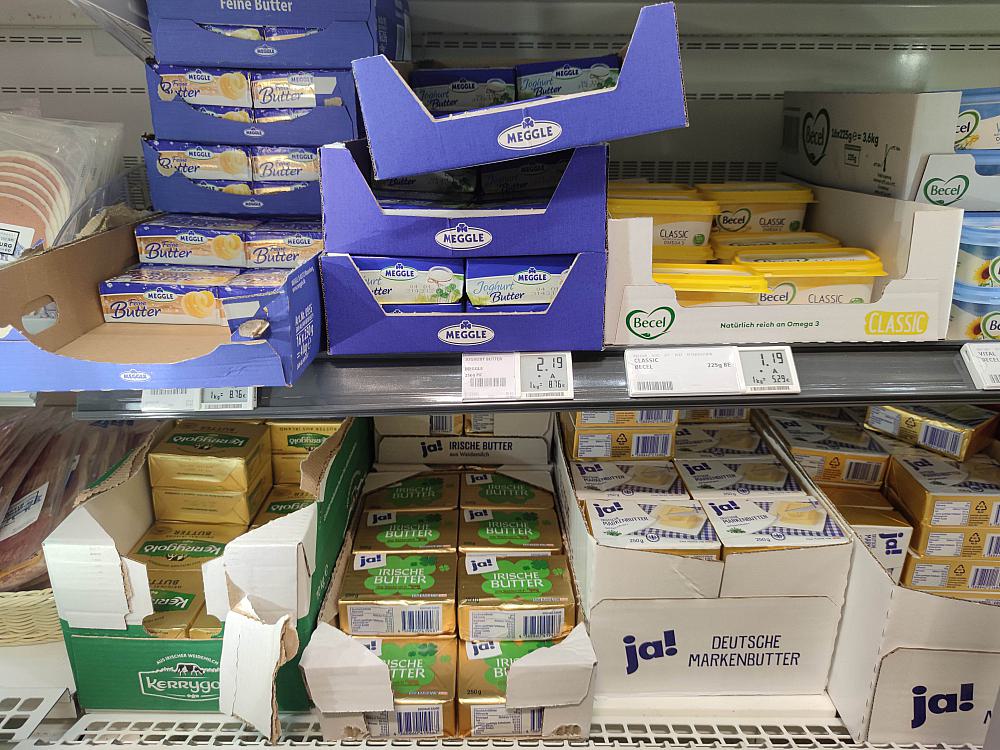 Butter in einem Supermarkt (Archiv)