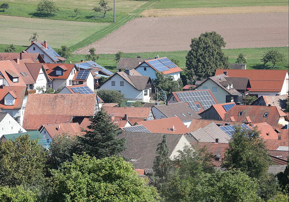 Häuser in einem Dorf (Archiv)