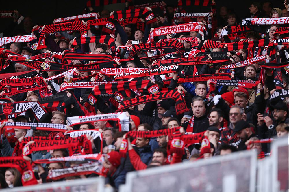 Fans von Bayer Leverkusen (Archiv)