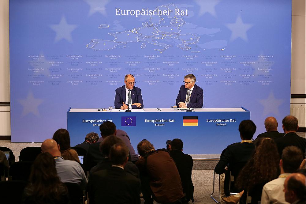 Friedrich Merz und Stefan Kornelius am 26.06.2025