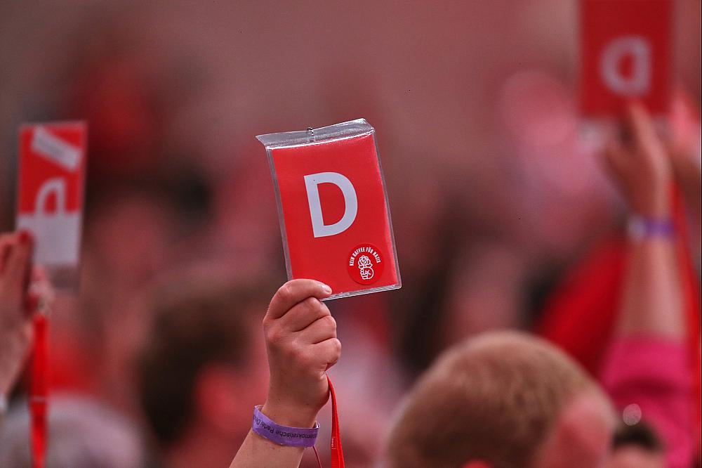 Abstimmung auf SPD-Parteitag am 28.06.2025