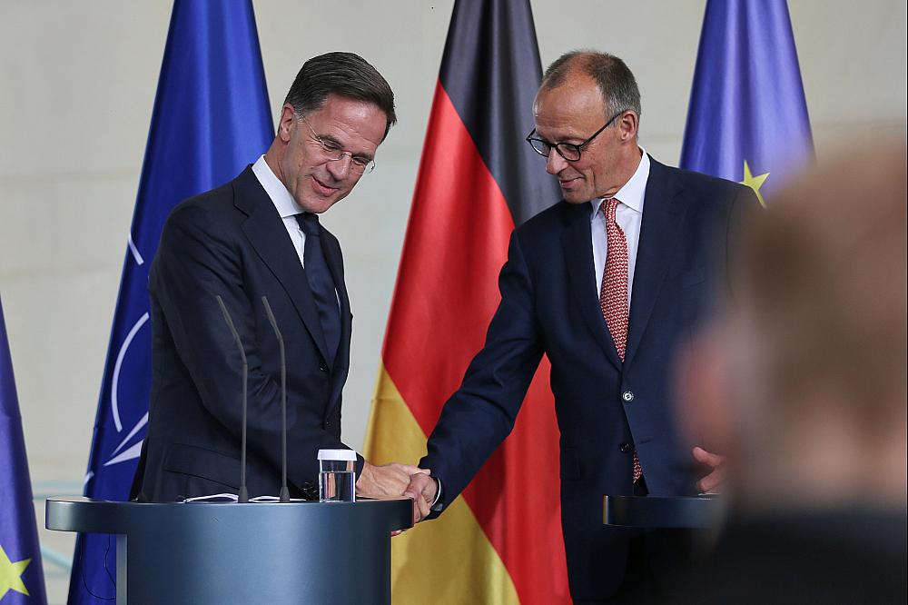 Mark Rutte und Friedrich Merz am 09.07.2025