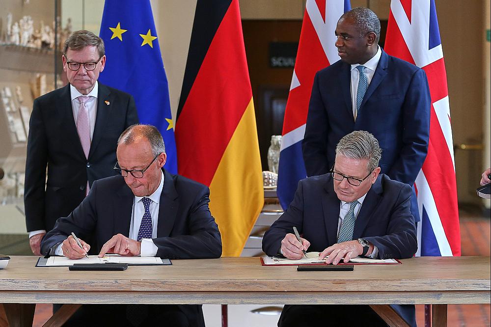 Unterzeichnung von Freundschaftsvertrag am 17.07.2025
