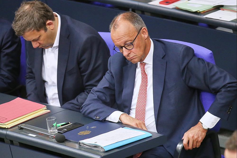 Lars Klingbeil und Friedrich Merz (Archiv)