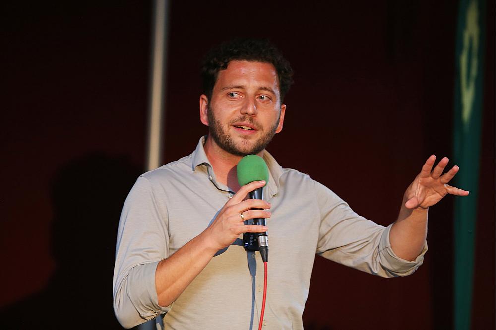 Felix Banaszak am 05.08.2025