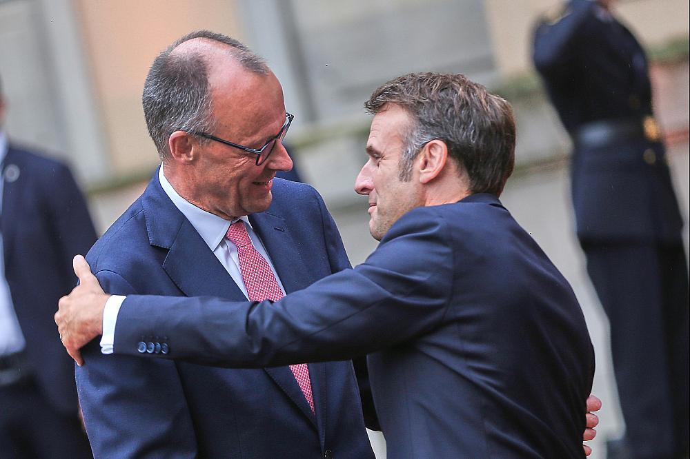 Friedrich Merz und Emmanuel Macron (Archiv)