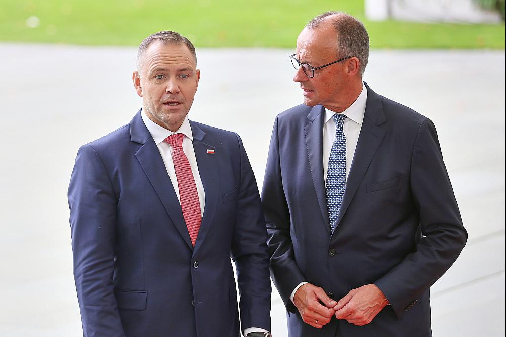 Gespräch zwischen Merz und Nawrocki: Fokus auf Ukraine-Konflikt und Drohnenvorfälle