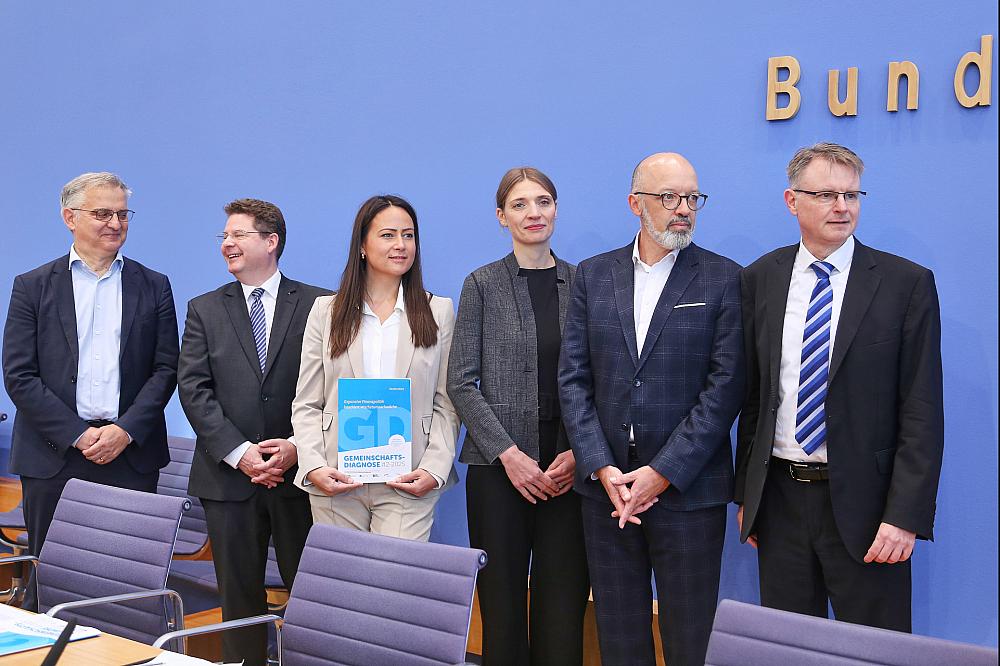 Gemeinschaftsdiagnose Herbst 2025 der Wirtschaftsforschungsinstitute am 25.09.2025