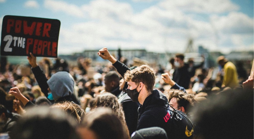 Studie: Nur jede:r Zehnte erkennt sich in deutschen Medien wieder