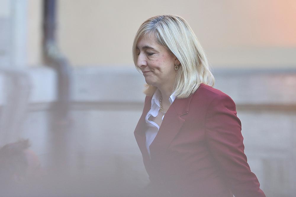 Warken: Pflegebeitrag bleibt stabil – Versprechen der Bundesregierung