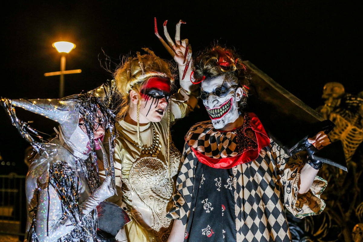 Sechs überraschende Fakten über Halloween / Die beliebtesten Bräuche und Traditionen dieses Festes haben ihren Ursprung auf der Insel Irland und im keltischen Fest Samhain
