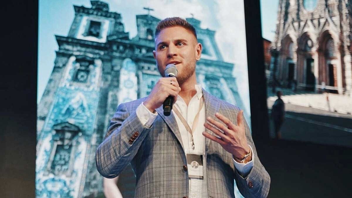 Das Script to Sales System von Tim Fröhlich: Der einfachste und sicherste Weg zur finanziellen Freiheit durch den Verkauf digitaler Dienstleistungen presseportal.de