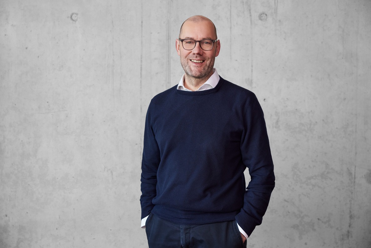 Strategische Partnerschaft von valantic und Almato: valantic integriert KI-gestützte semantische Datenplattform Bardioc in sein Portfolio