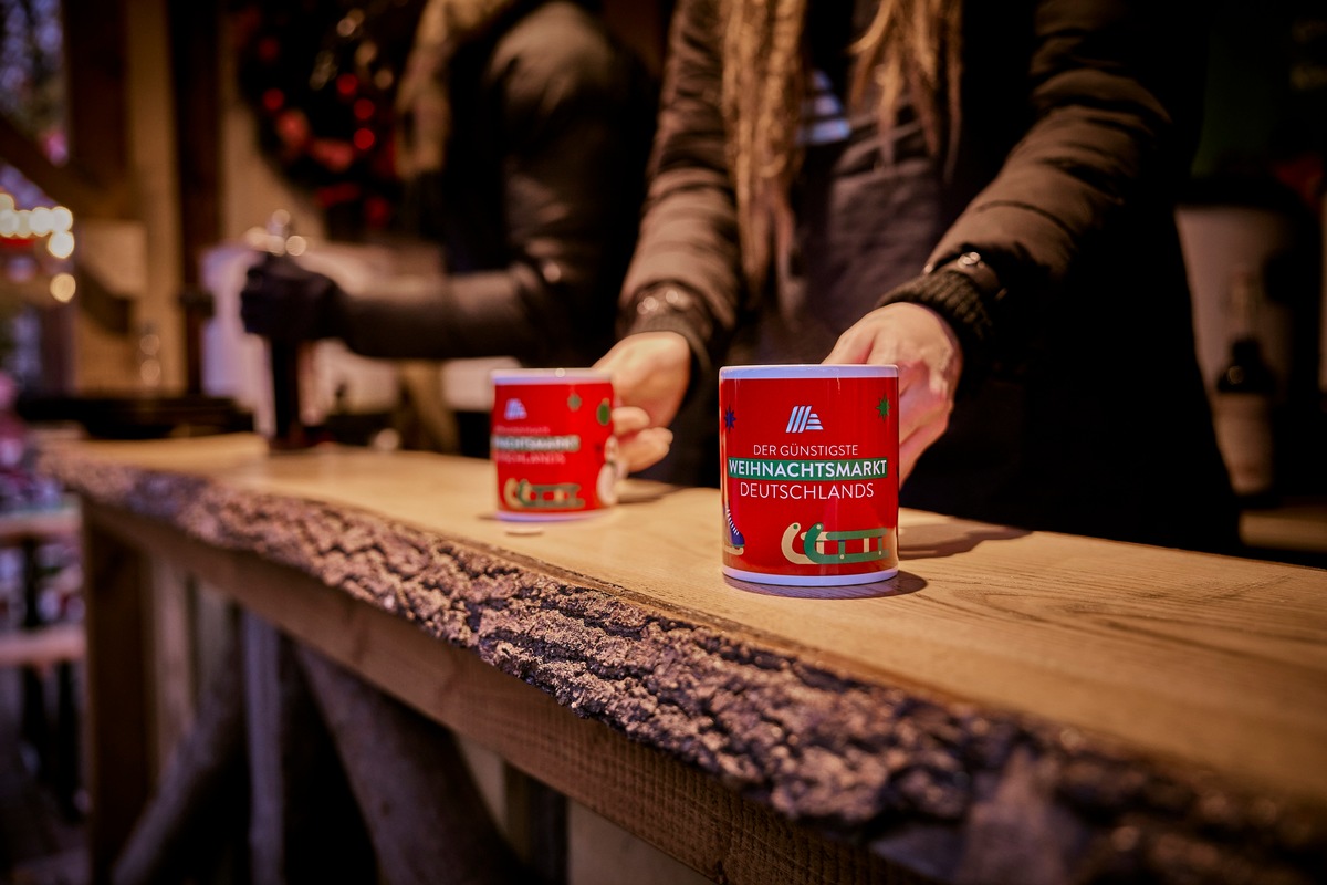 Glühwein für nur 1 Euro: ALDI SÜD bringt den günstigsten Weihnachtsmarkt Deutschlands in vier neue Städte presseportal.de