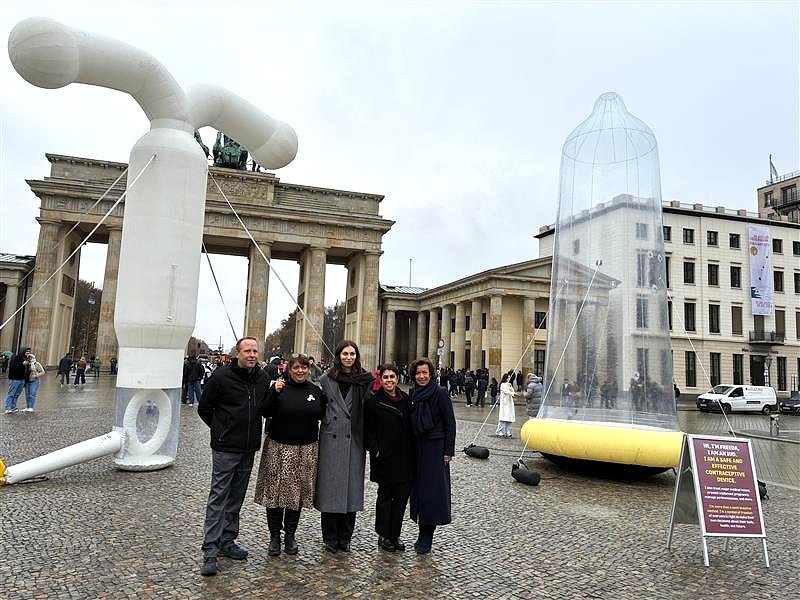 Rückschritt verhüten / Die DSW setzt ein unübersehbares Zeichen gegen die Vernichtung von Kontrazeptiva und für Selbstbestimmung presseportal.de