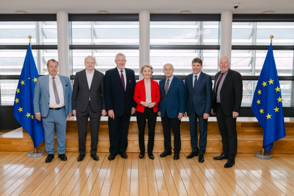 Starkes Zeichen für Kinderschutz: Deutsche Traumastiftung wird mit 500.000 Euro Projektpreisgeld des Karlspreises unterstützt presseportal.de