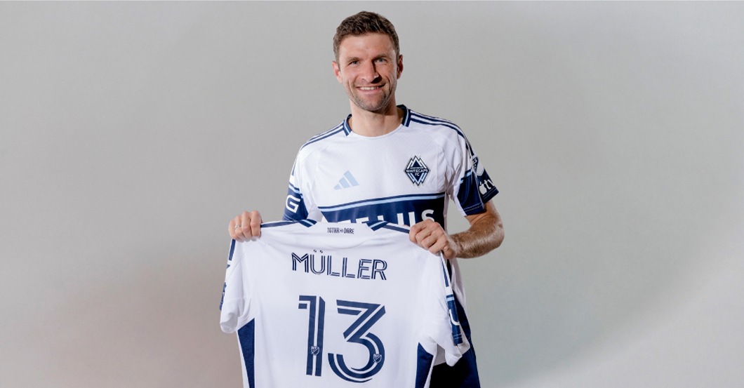 Thomas Müller ruft zu Mega-Charity auf! / Bei United Charity zugunsten der Nicolaidis YoungWings Stiftung mitbieten