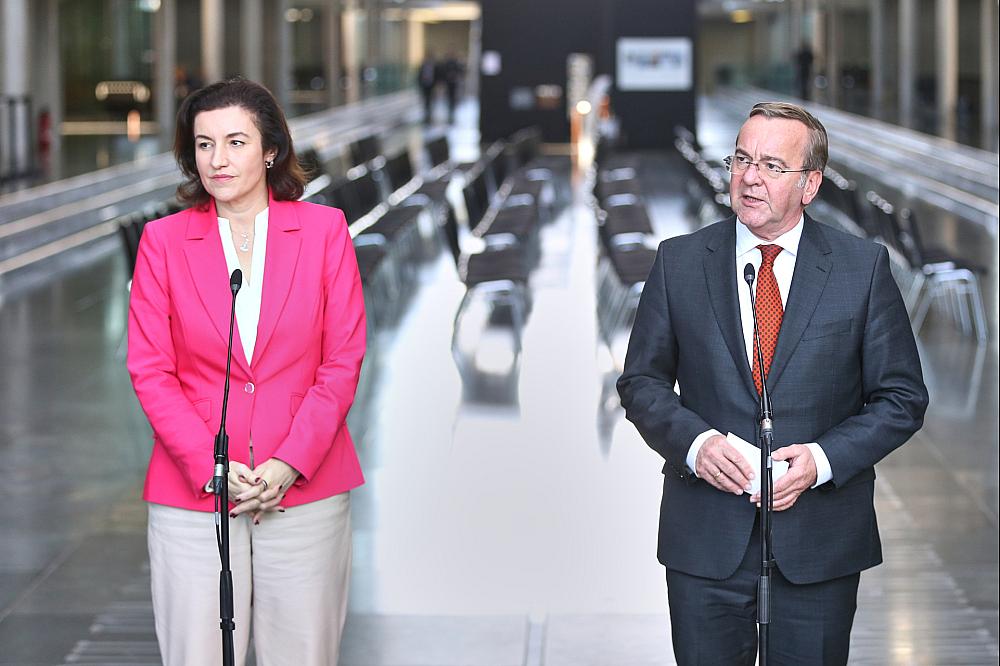 Pressestatement zur Weltraumsicherheitsstrategie am 19.11.2025 über dts Nachrichtenagentur