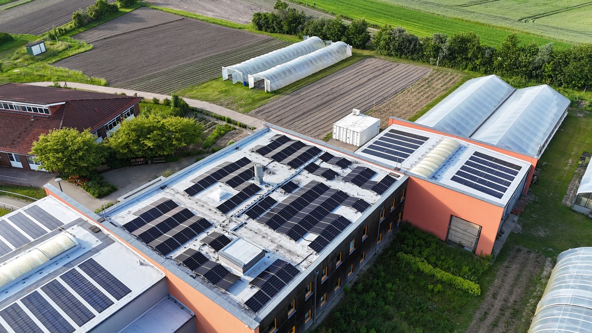 Peeek Industry Solutions GmbH stärkt die Unabhängigkeit von Unternehmen: Paris Freiherr von Troschke über Energieautarkie im Mittelstand presseportal.de