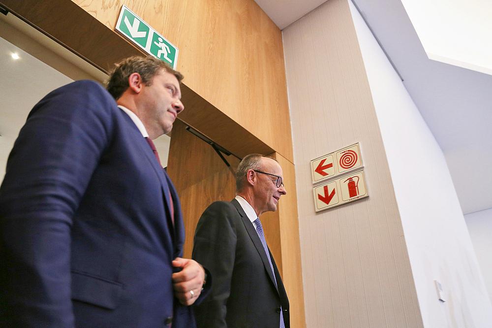 Lars Klingbeil und Friedrich Merz am 23.11.2025