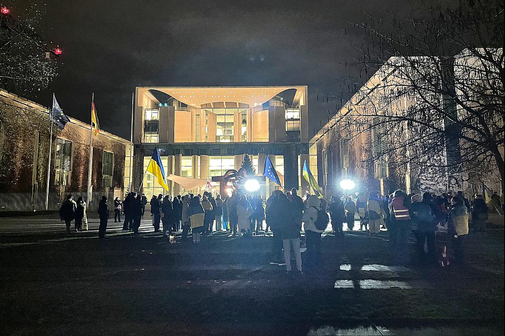Ukraine-Protest vor dem Kanzleramt am 27.11.2025