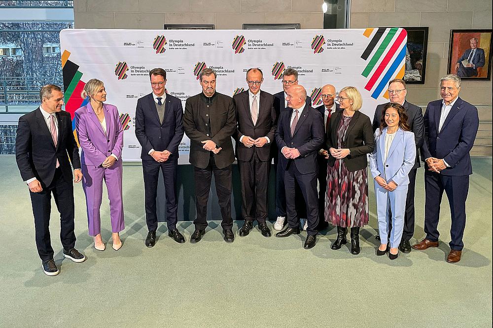 Unterzeichnung der Vereinbarung zur Olympiabewerbung (Archiv)