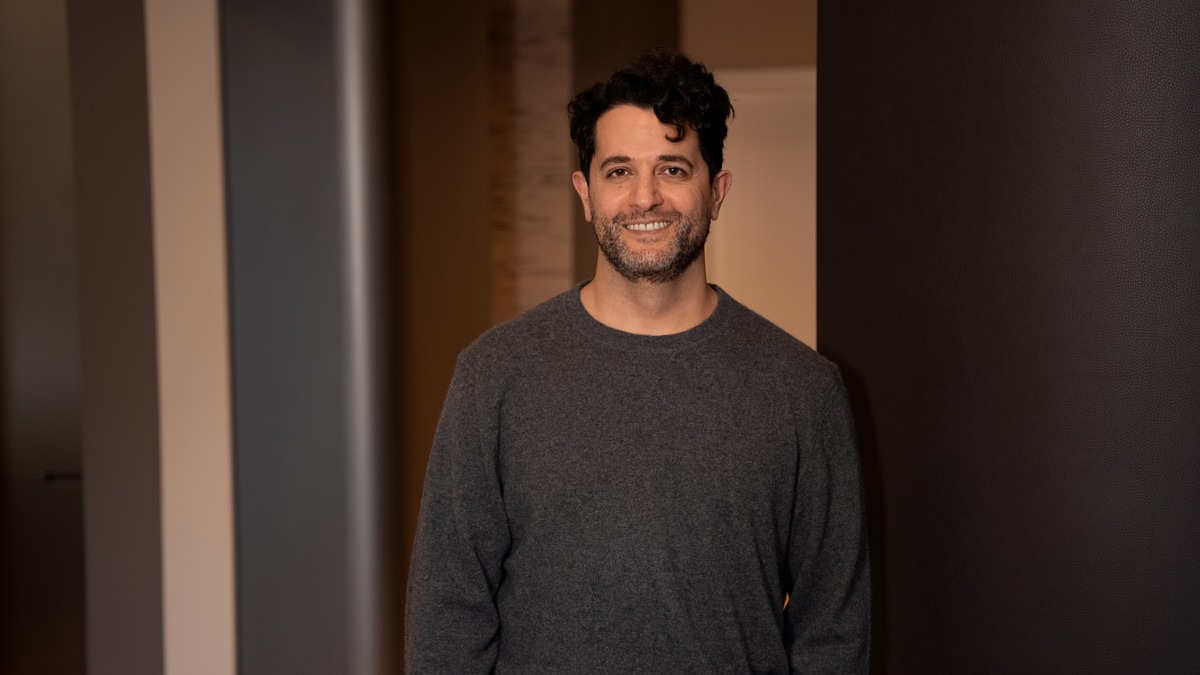 Eleganz am Belsenplatz: Dr. Amir Roushan eröffnet mit DUSSELDORFPLASTICS eine neue Praxis für Plastische und Ästhetische Chirurgie auf historischem Clubboden presseportal.de